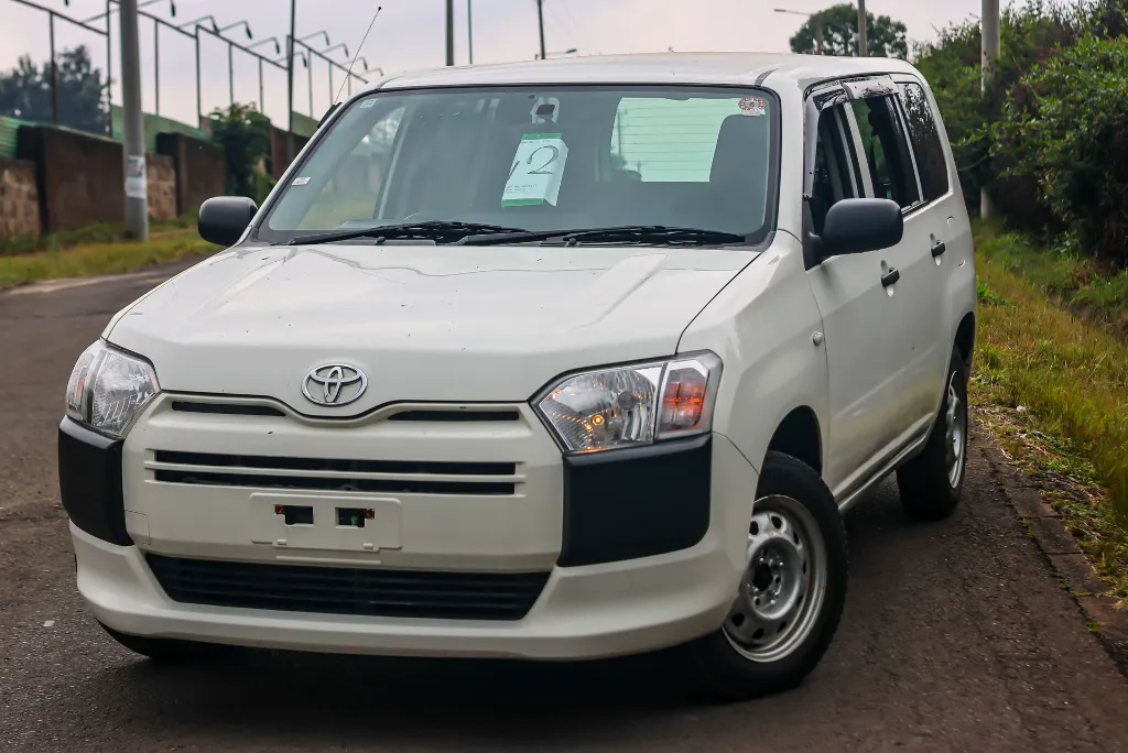 Toyota Probox 2018 (6).webp