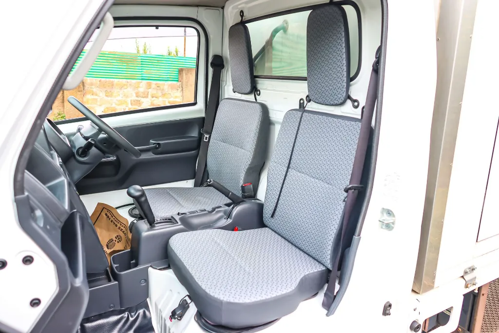 Suzuki Carry 2017 (Refrigerator Van) (5).webp