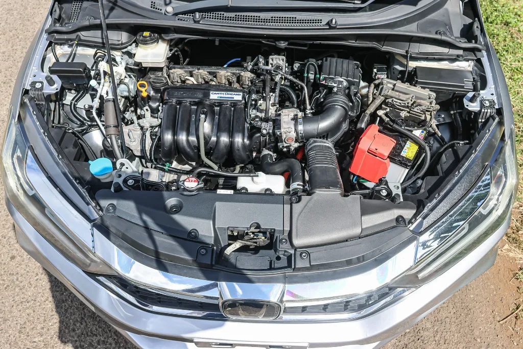 Honda Grace Hybrid 2018 for Sale in Kenya  Fuel-Efficient Hybrid Sedan (9).webp