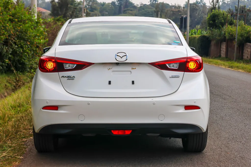 Mazda Axela 2018  (11).webp