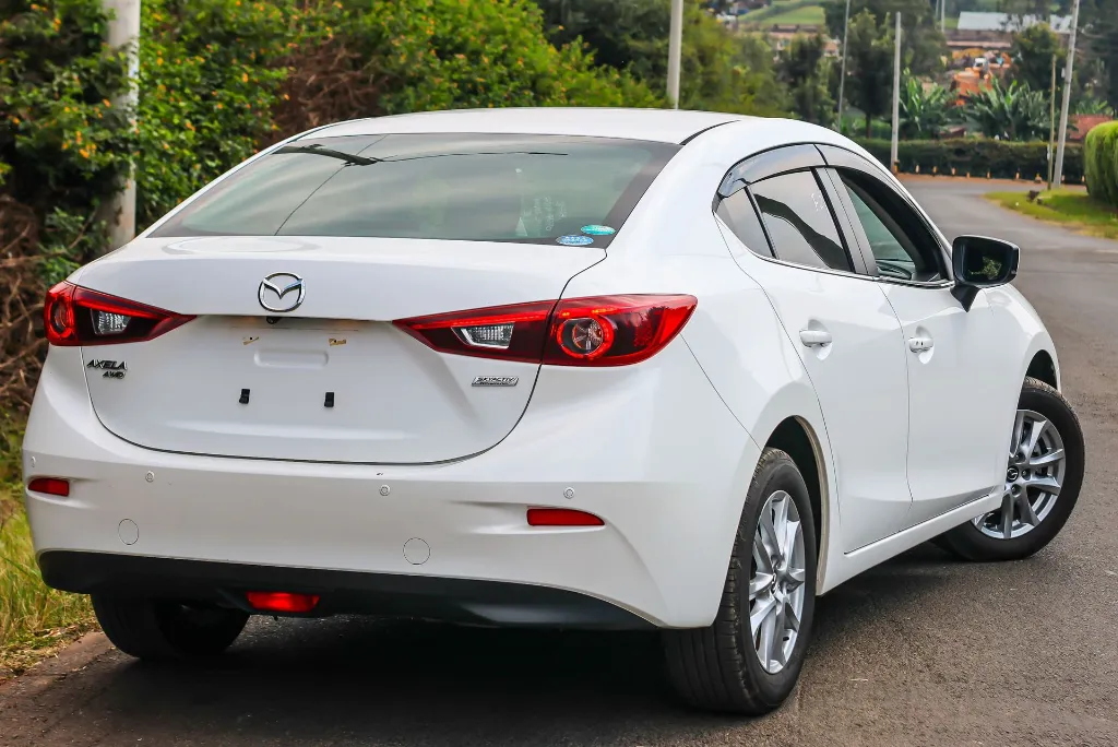 Mazda Axela 2018  (9).webp