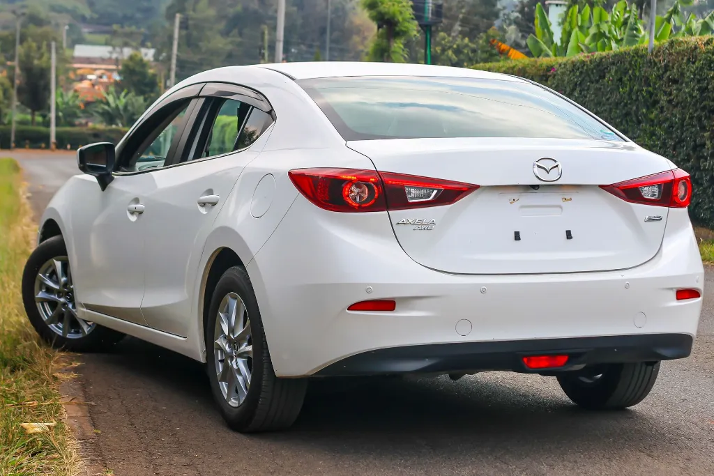 Mazda Axela 2018  (7).webp