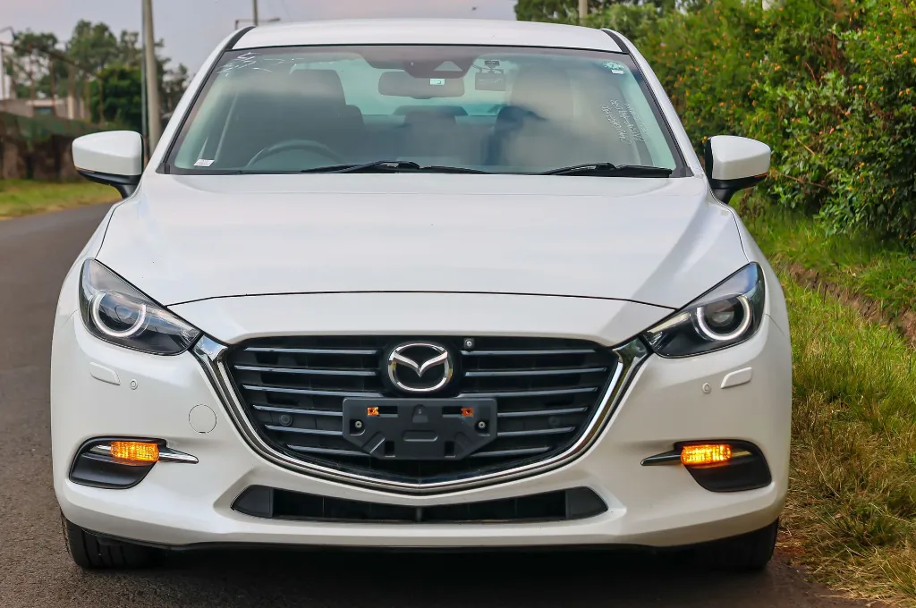 Mazda Axela 2018  (1).webp