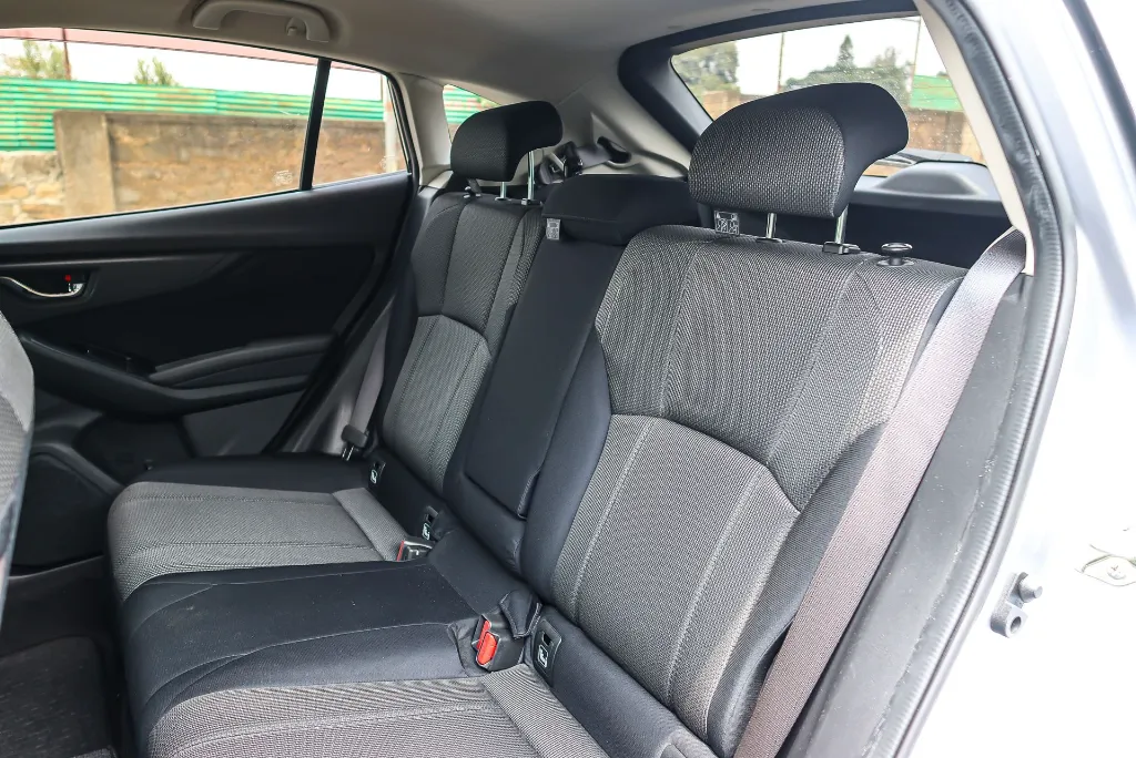  Subaru Impreza 2017 (8).webp