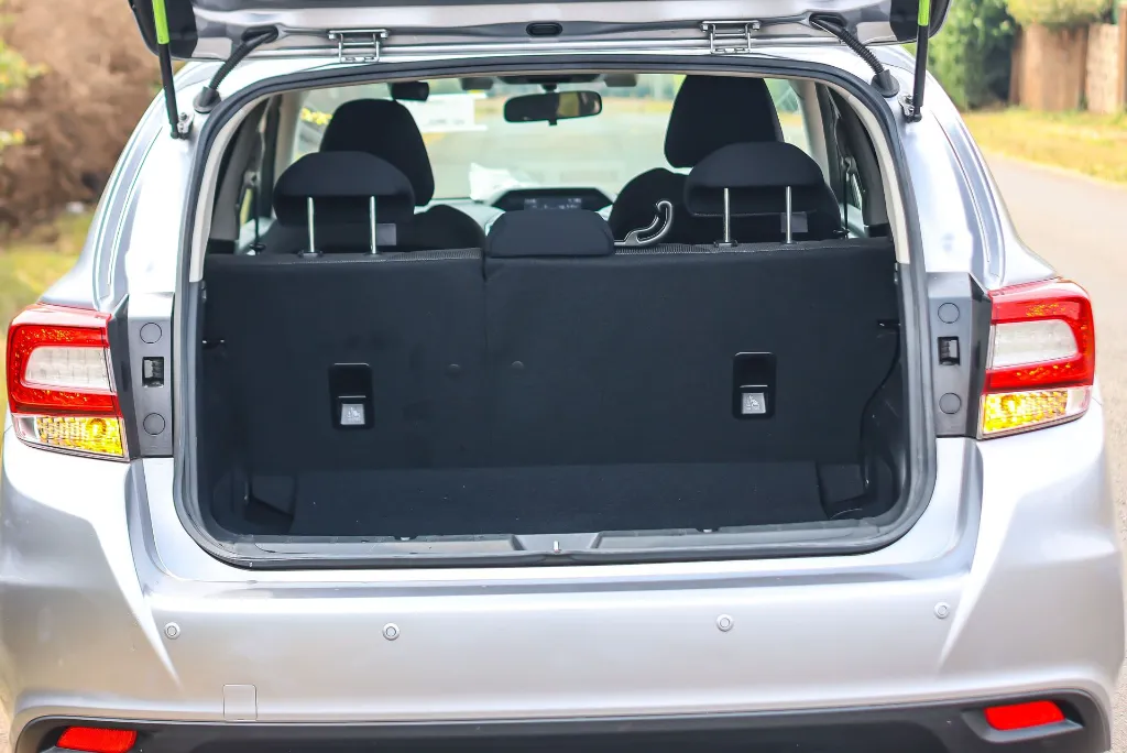  Subaru Impreza 2017 (12).webp