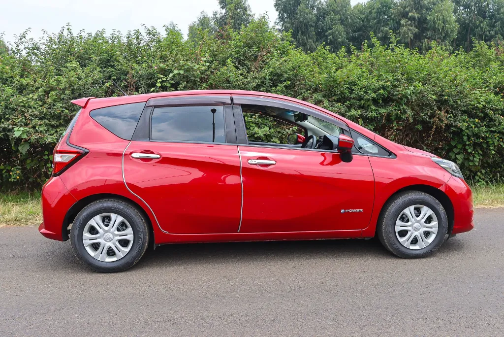 Nissan Note e-Power 2018 Red (8).webp