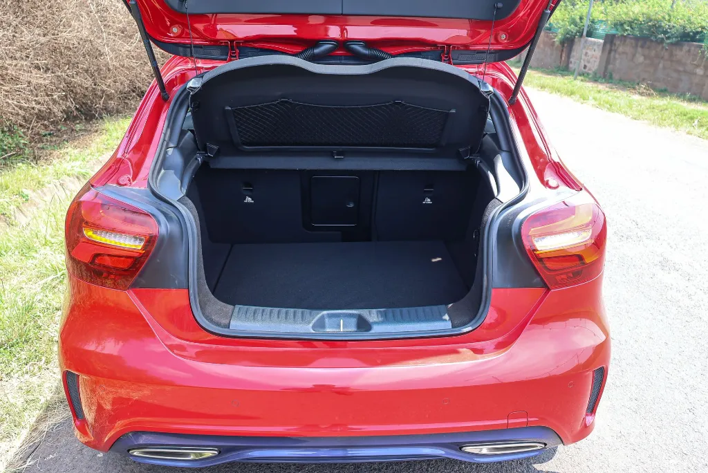Mercedes-Benz A180 2018 Sunroof (2).webp