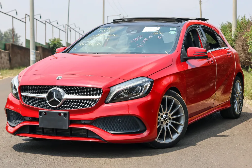 Mercedes-Benz A180 2018 Sunroof (9).webp