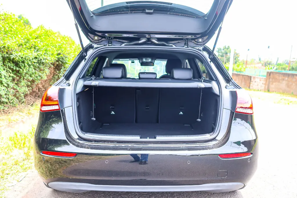 Mercedes-Benz A180 2018 (2).webp