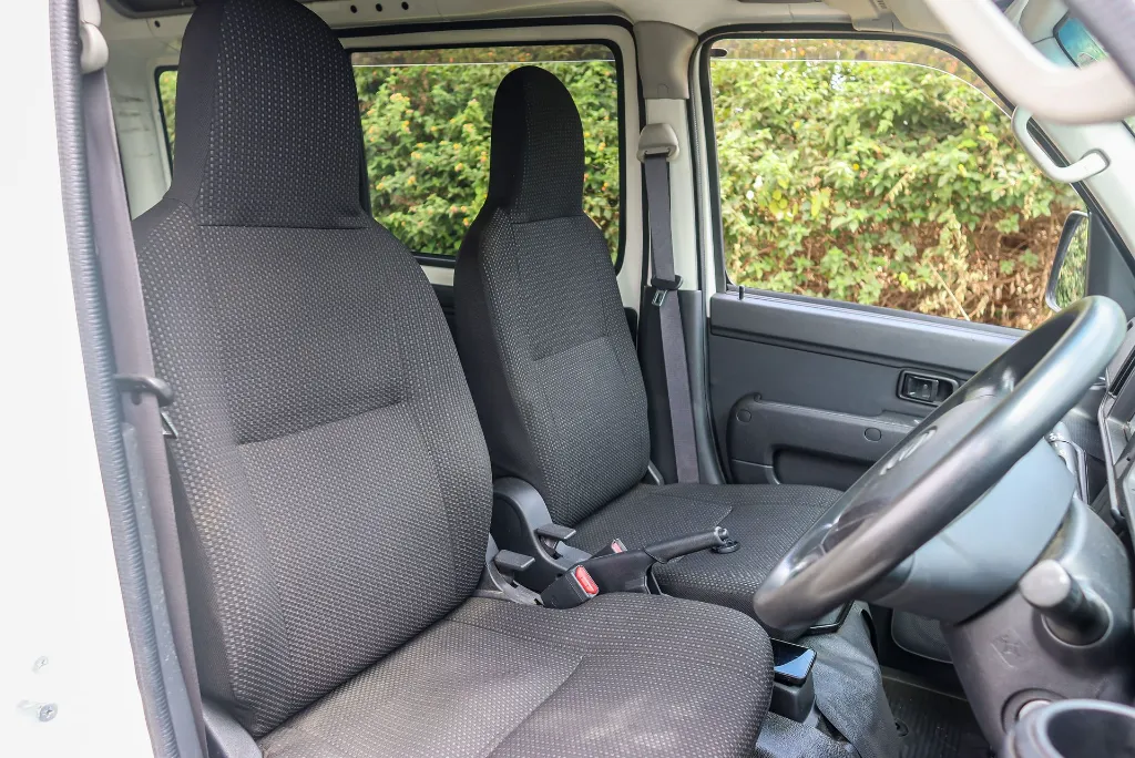 Daihatsu Hijet  (3).webp