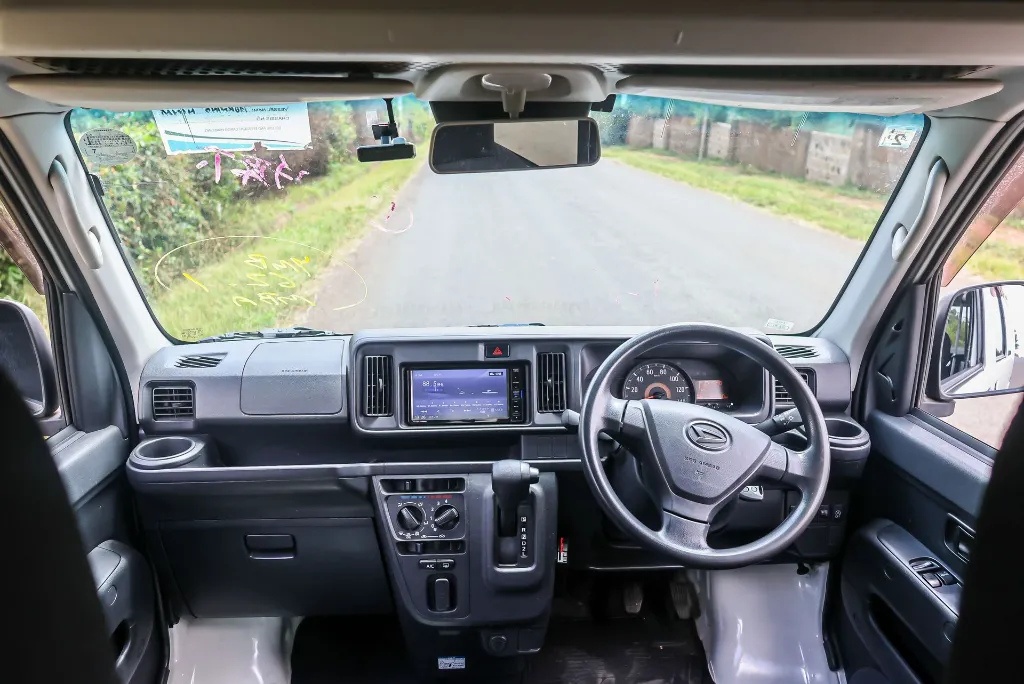 Daihatsu Hijet  (4).webp