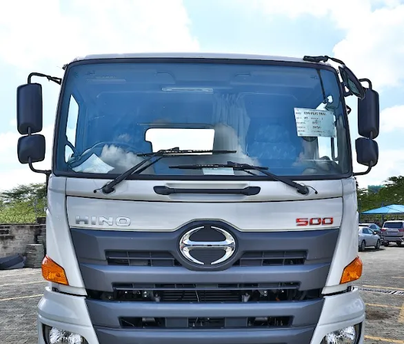 Hino 500 FM Prime Mover