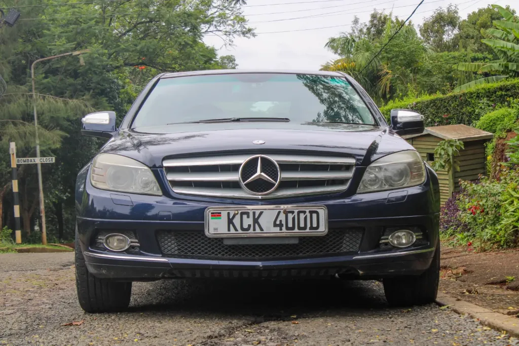 Mercedes-Benz C200 Kompressor 2009 — German Engineering, Executive Presence